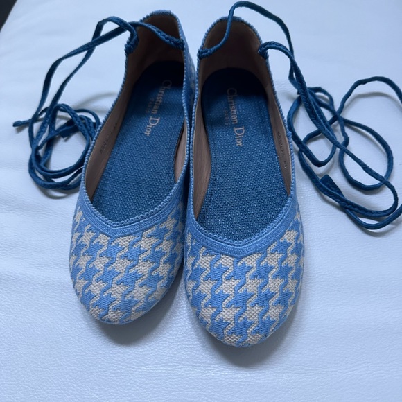 Rare elegant Dior ballet flats. Like new, worn only once indoors. - Picture 2 of 6